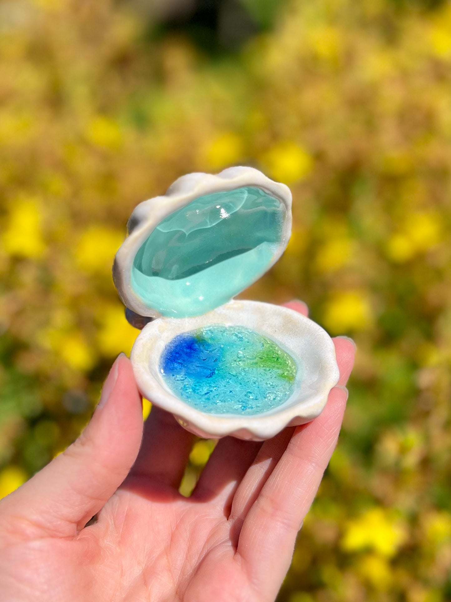 Shell Ring Holder With Sea Glass (Blue inside)