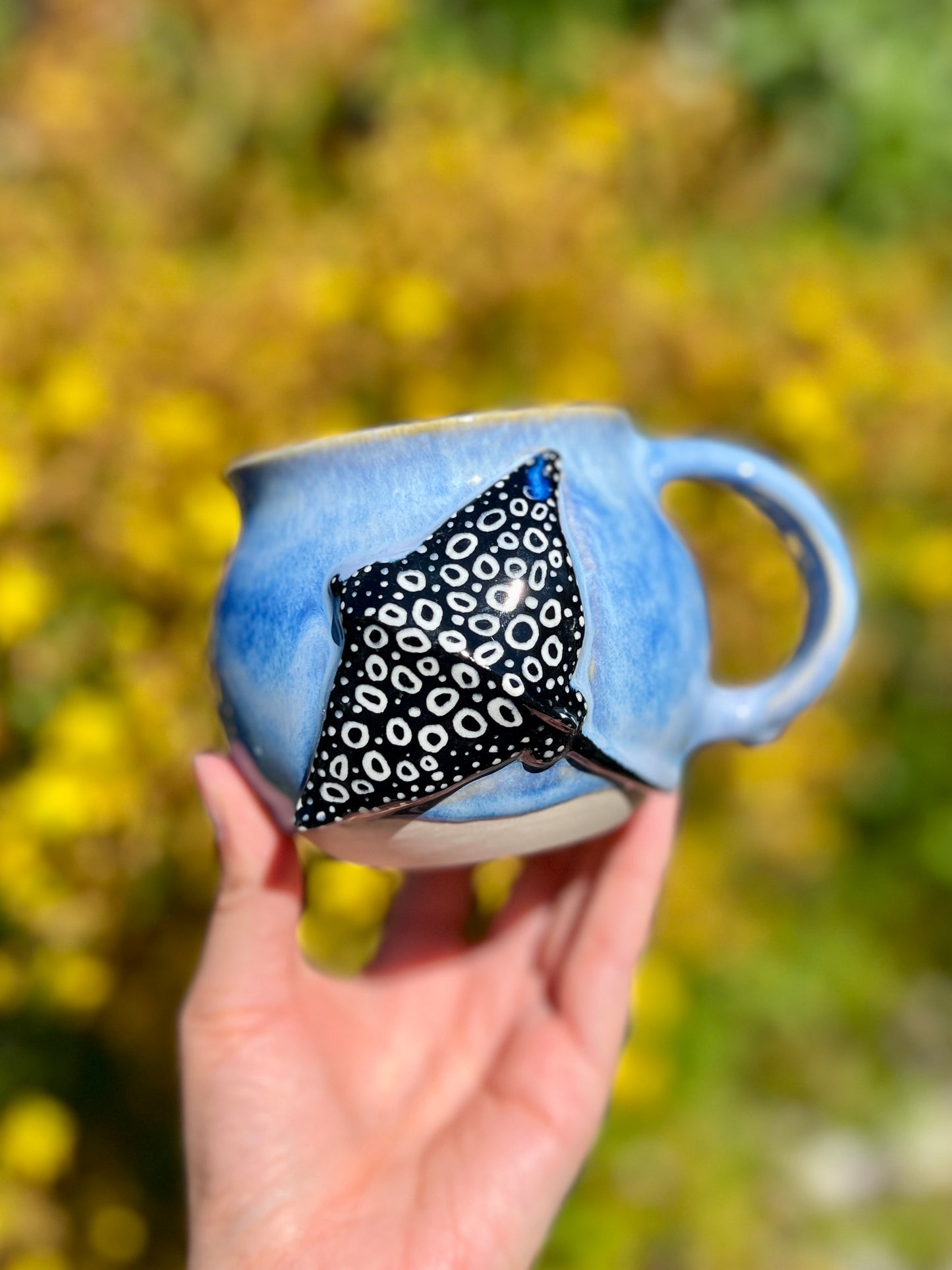 Eagle Ray Mug (L1 Oopsie, drip + rim, 16oz)