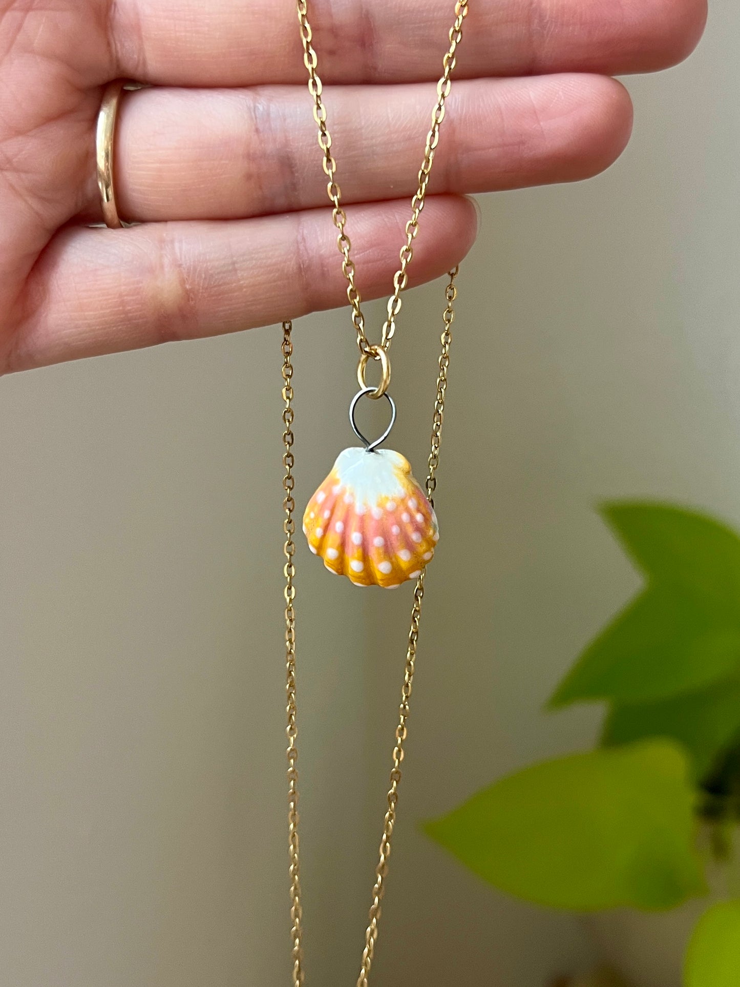 Sunrise Shell Necklace - Stainless Steel Gold
