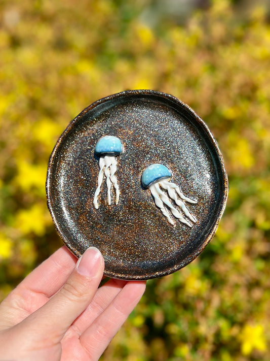 Double Jellyfish Shimmer Pinch plate (4.5" D)