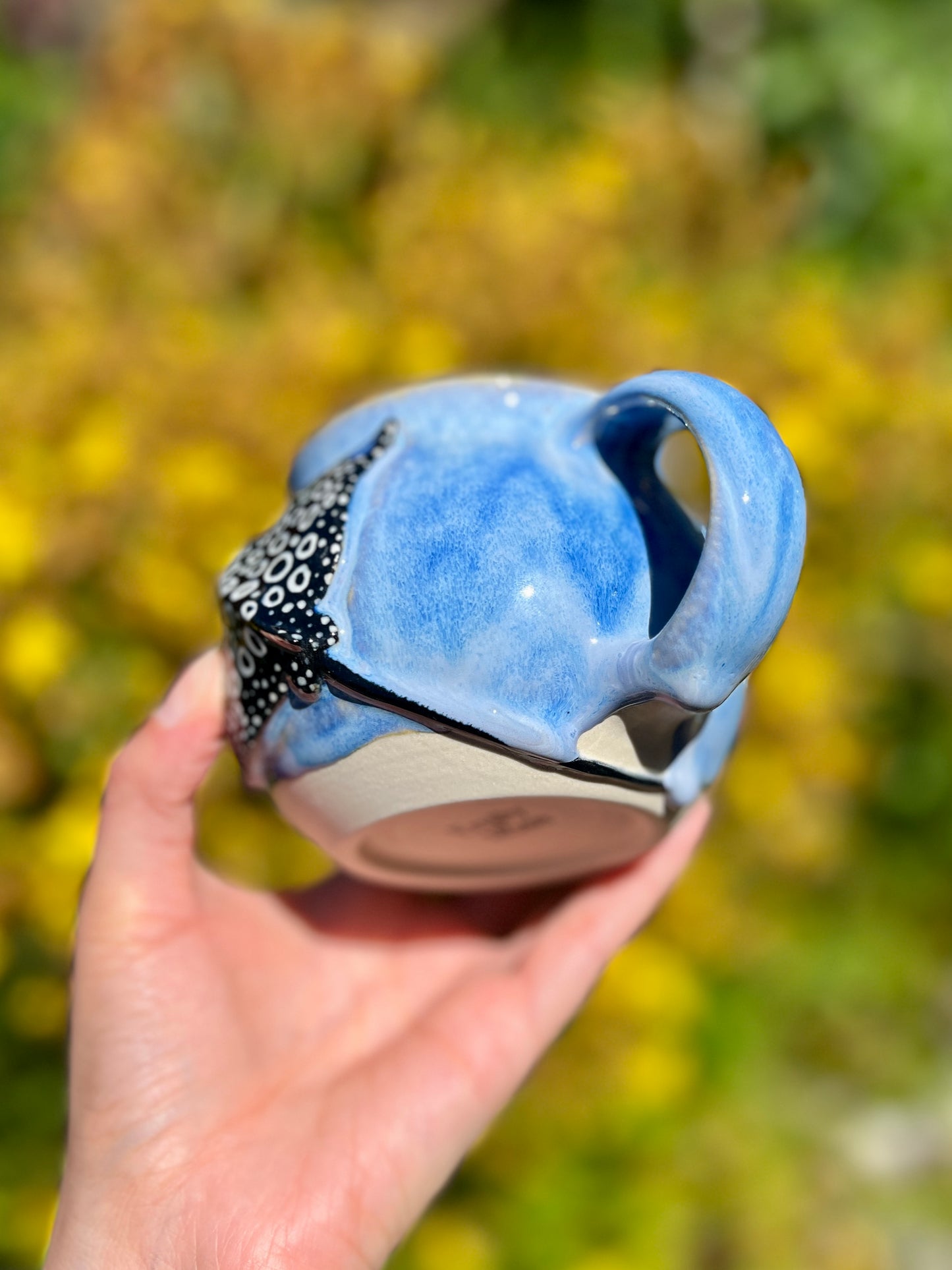 Eagle Ray Mug (L1 Oopsie, drip + rim, 16oz)