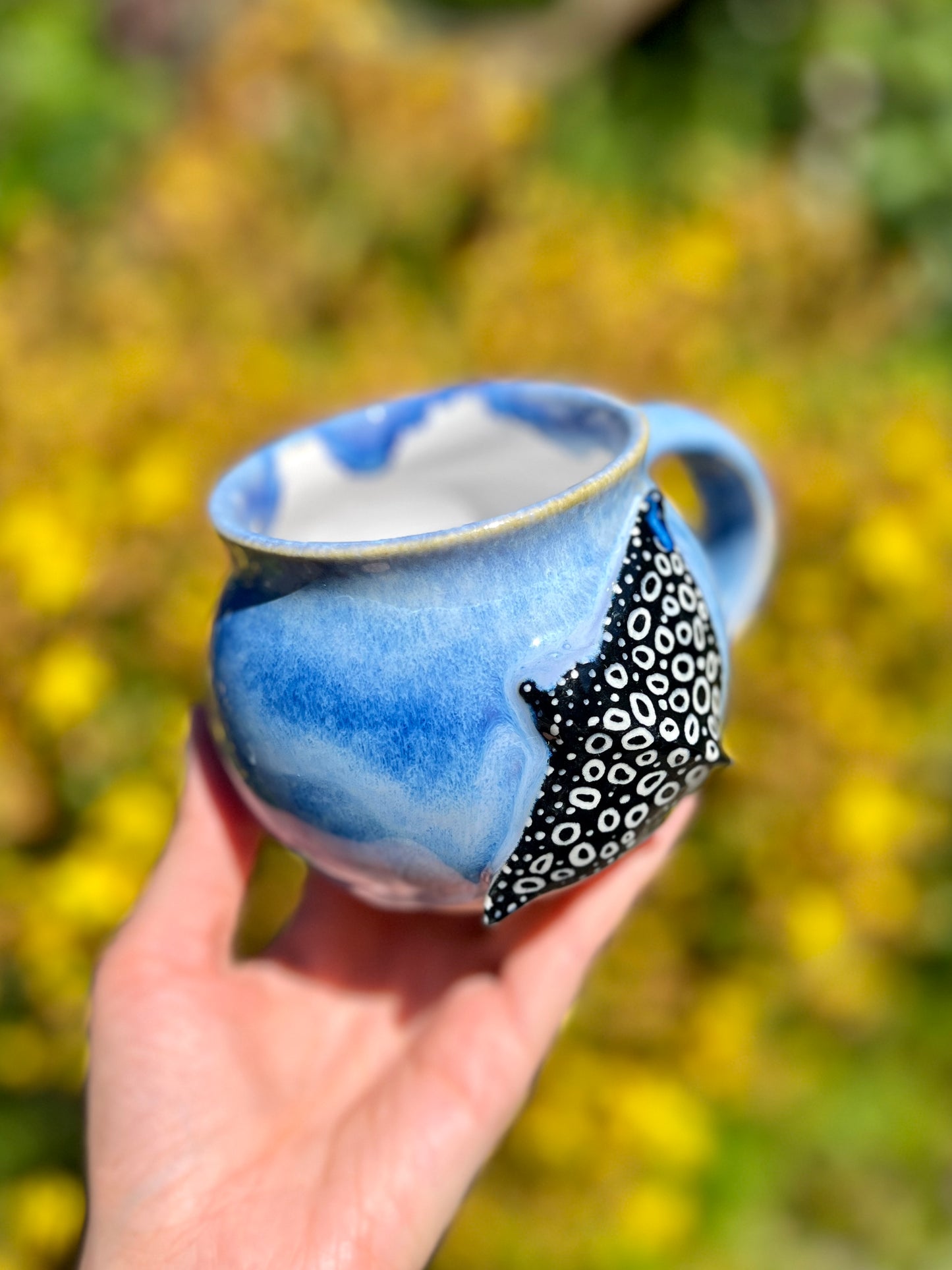 Eagle Ray Mug (L1 Oopsie, drip + rim, 16oz)