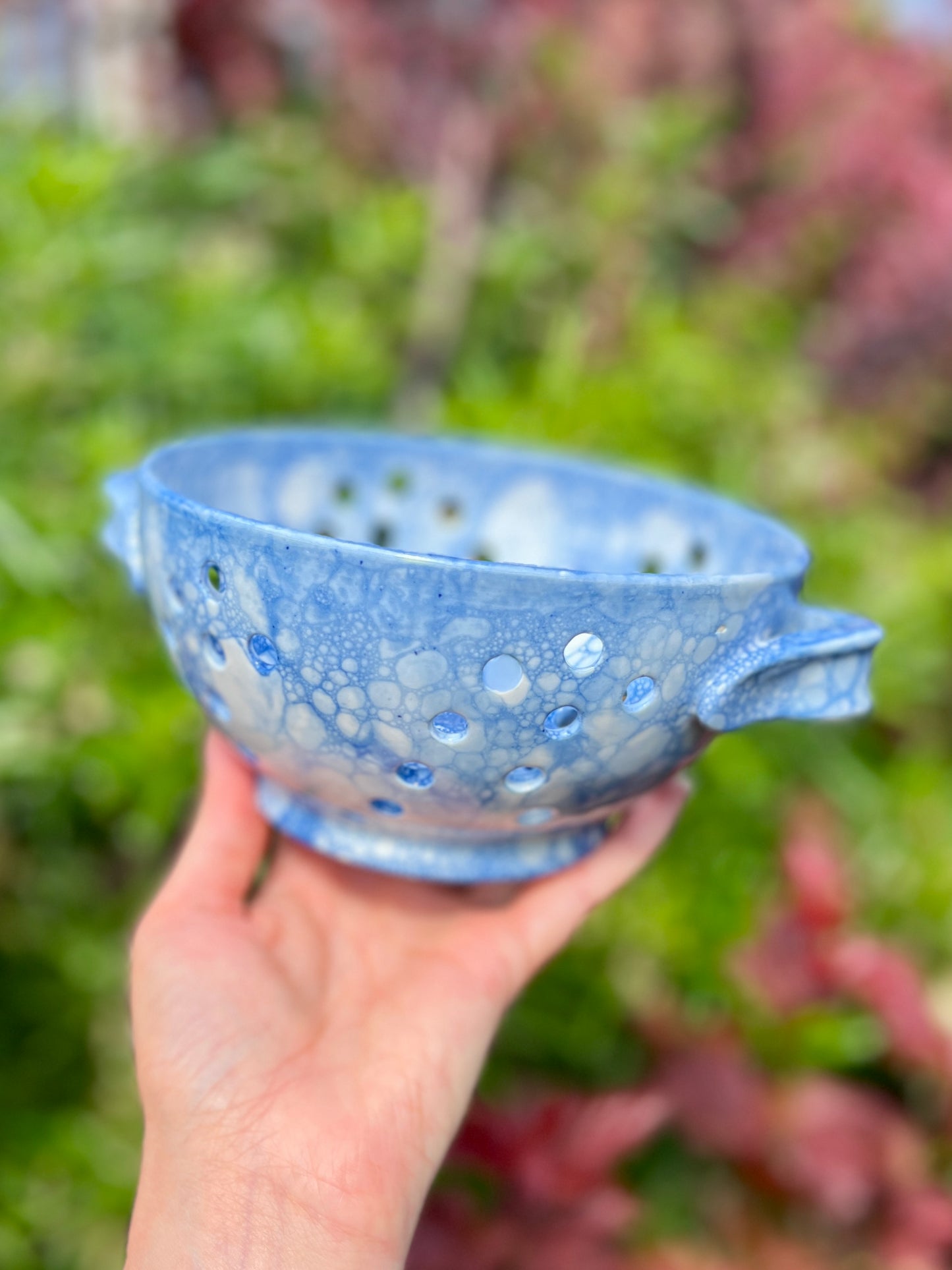 Wave Berry Strainer Bowl