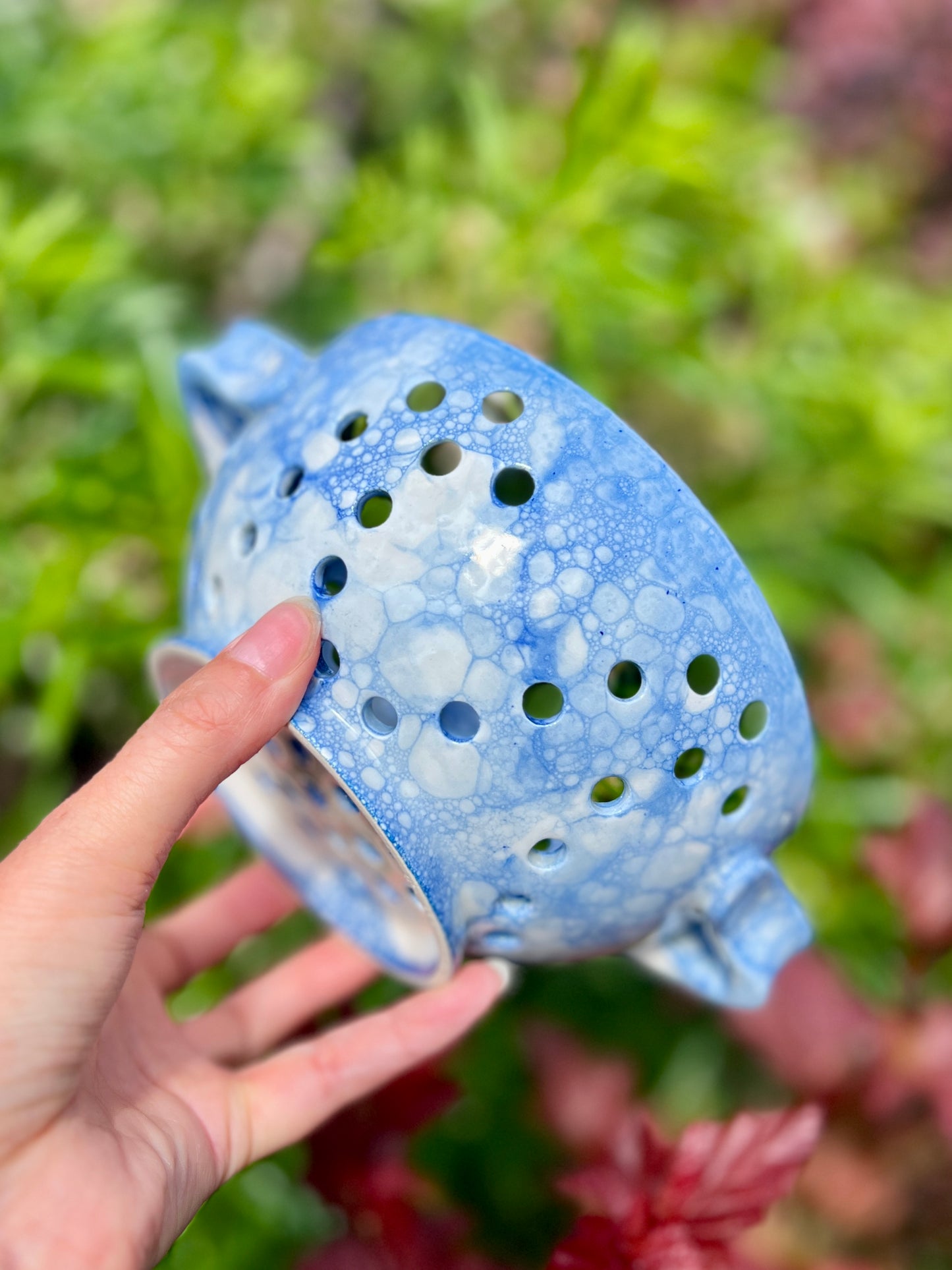 Wave Berry Strainer Bowl