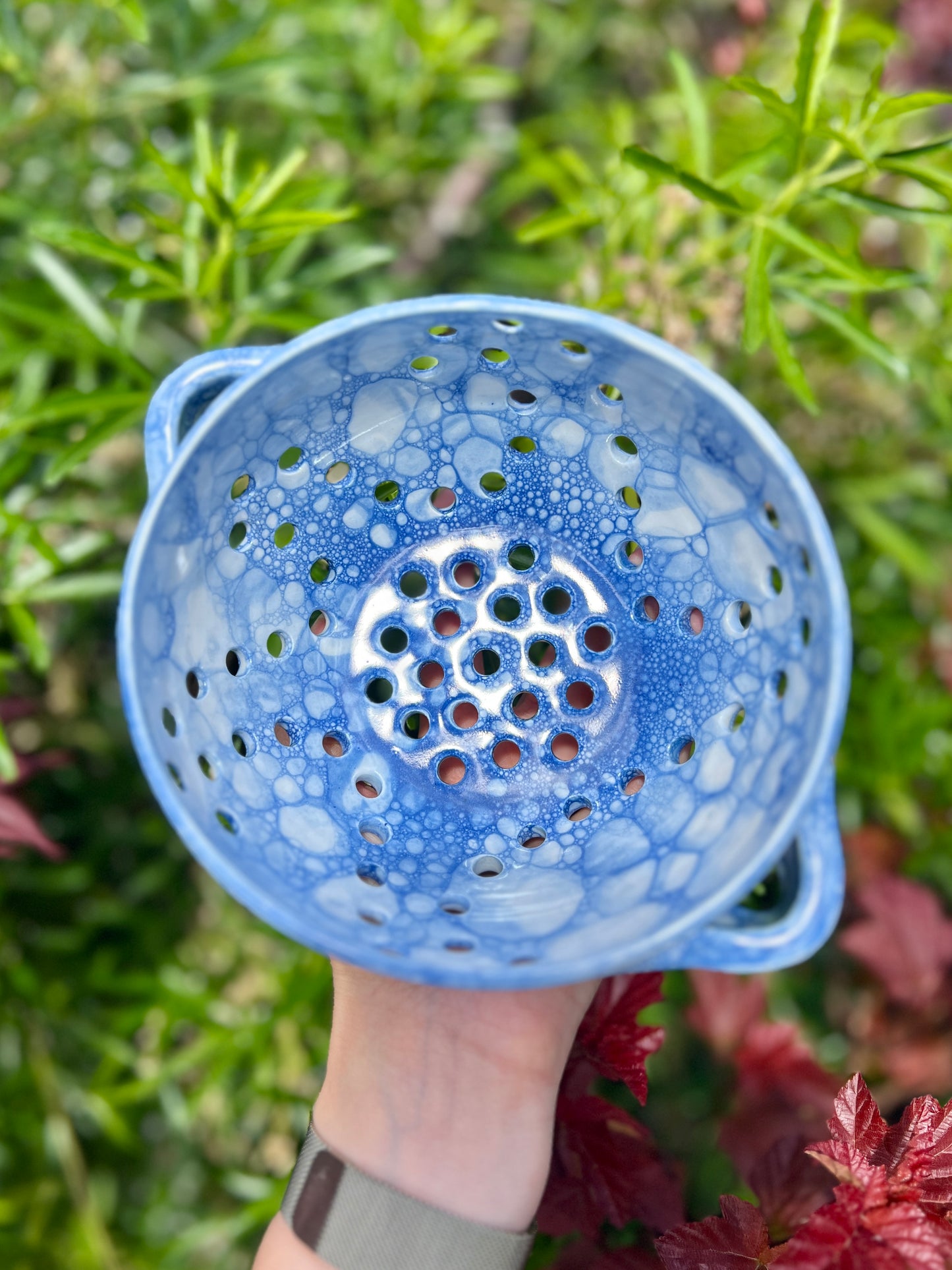 Wave Berry Strainer Bowl