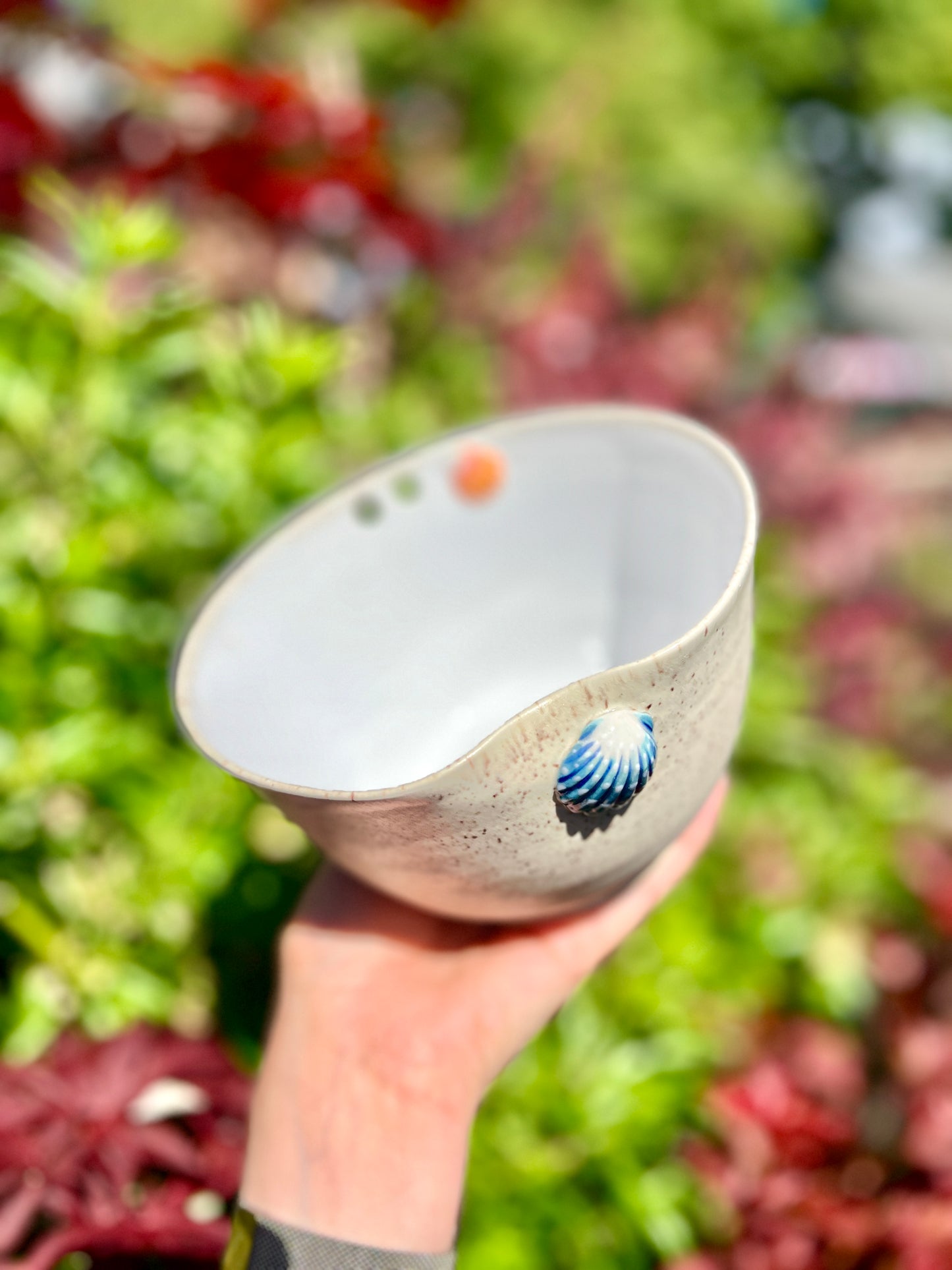 Sunrise Shell Ramen Bowl with Chopstick Holder