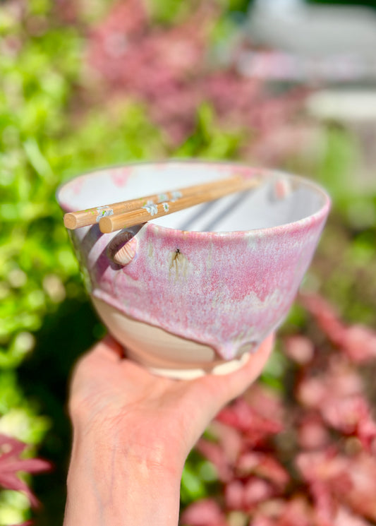 Cowrie Ramen Bowl with Chopstick Holder