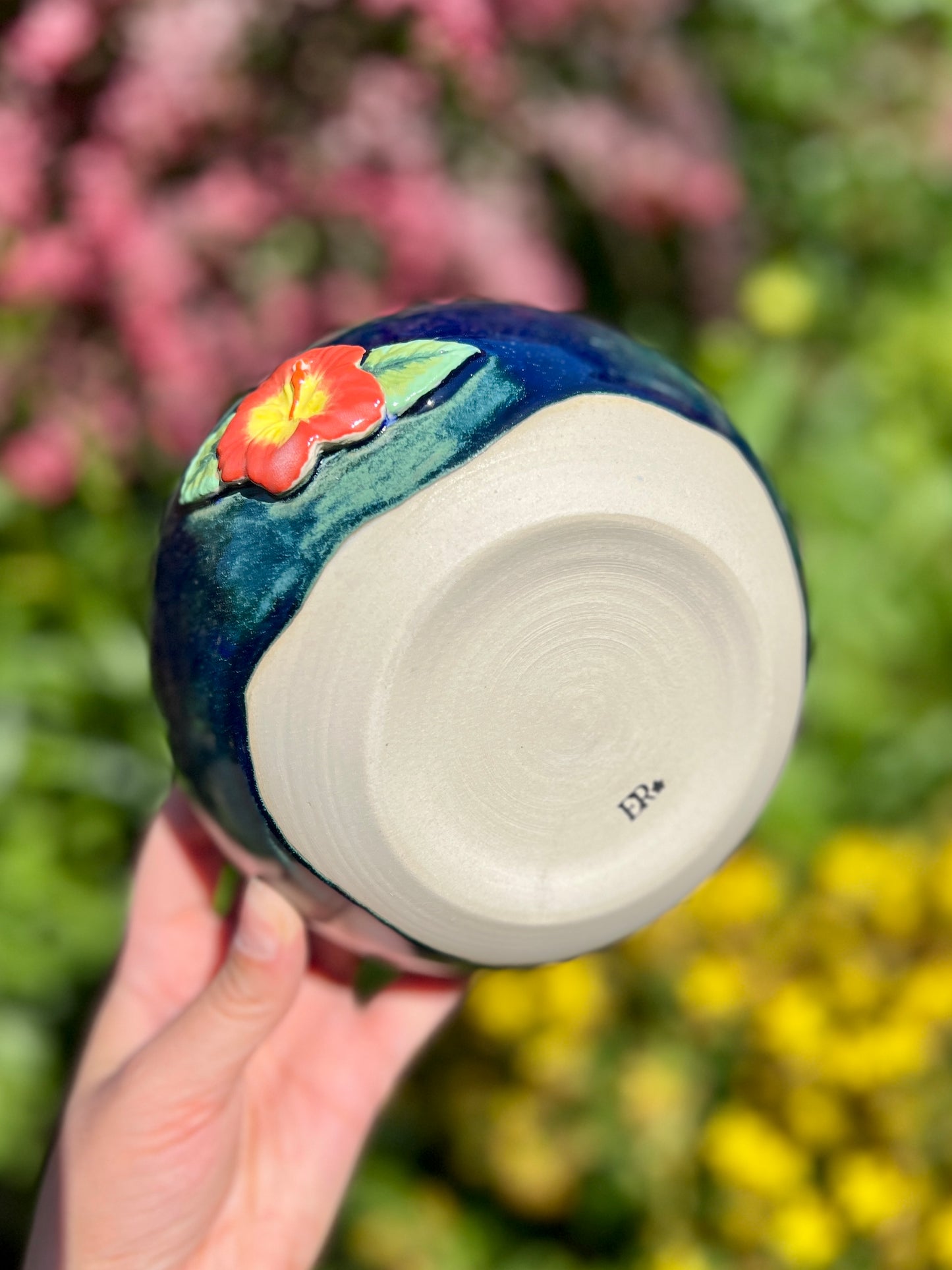 Hibiscus Bowl (W 6")