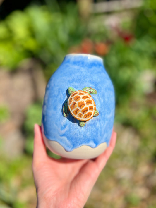 Honu Vase (H 6")