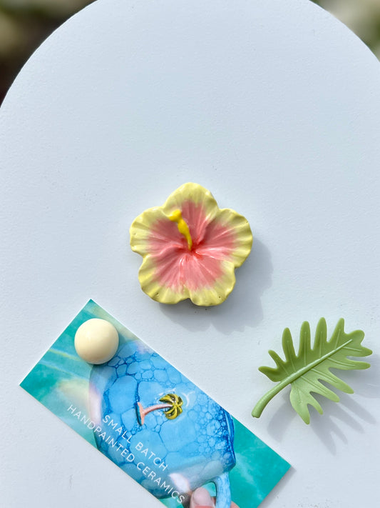 Yellow hibiscus Magnet
