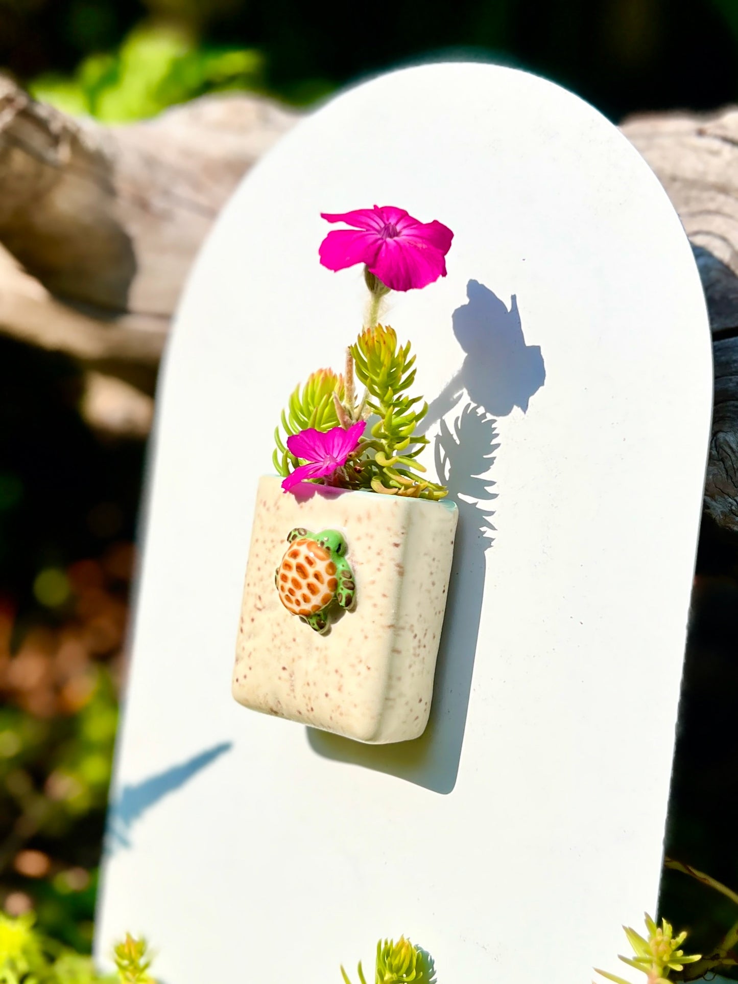 Honu Vase Fridge Magnet