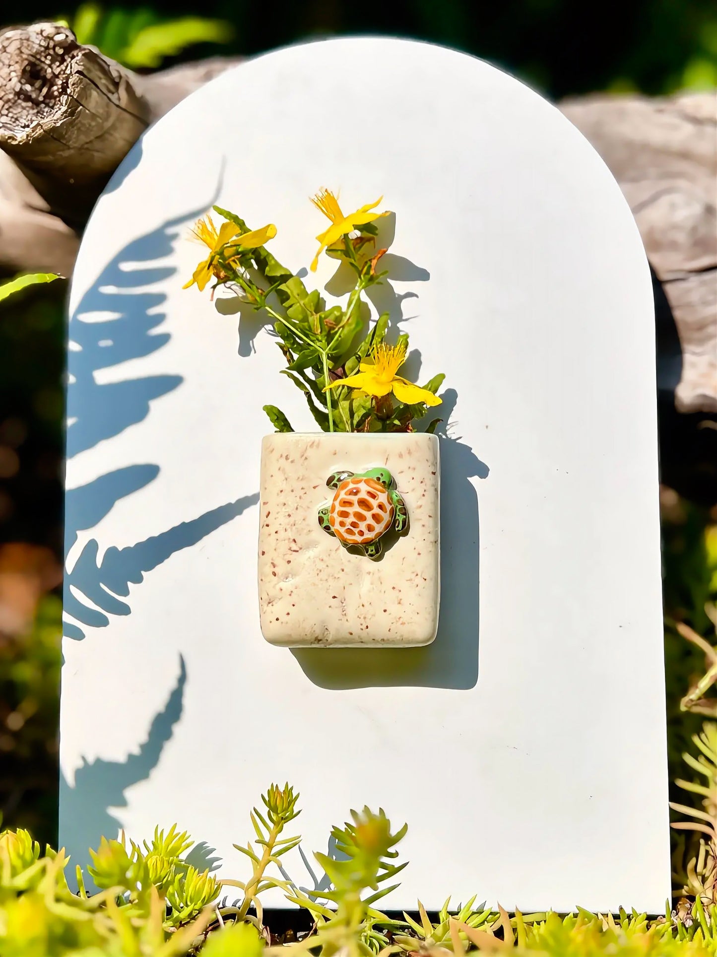 Honu Vase Fridge Magnet